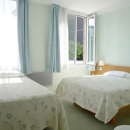 Hotel Hotel&restaurant Le Cardinal 2*