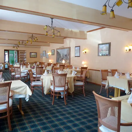 Hotel Hotel&restaurant Le Cardinal 2*